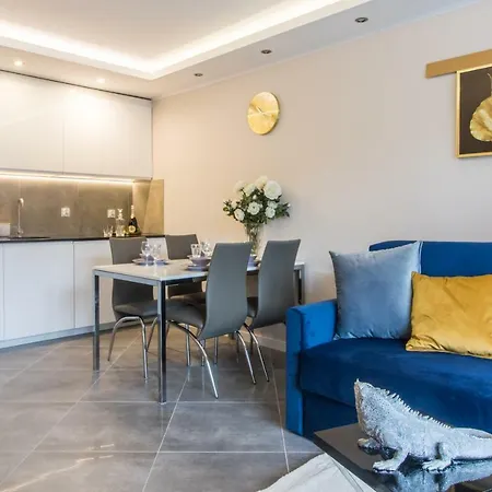 Golden Blue With Pool And Jacuzzi * Γκντανσκ